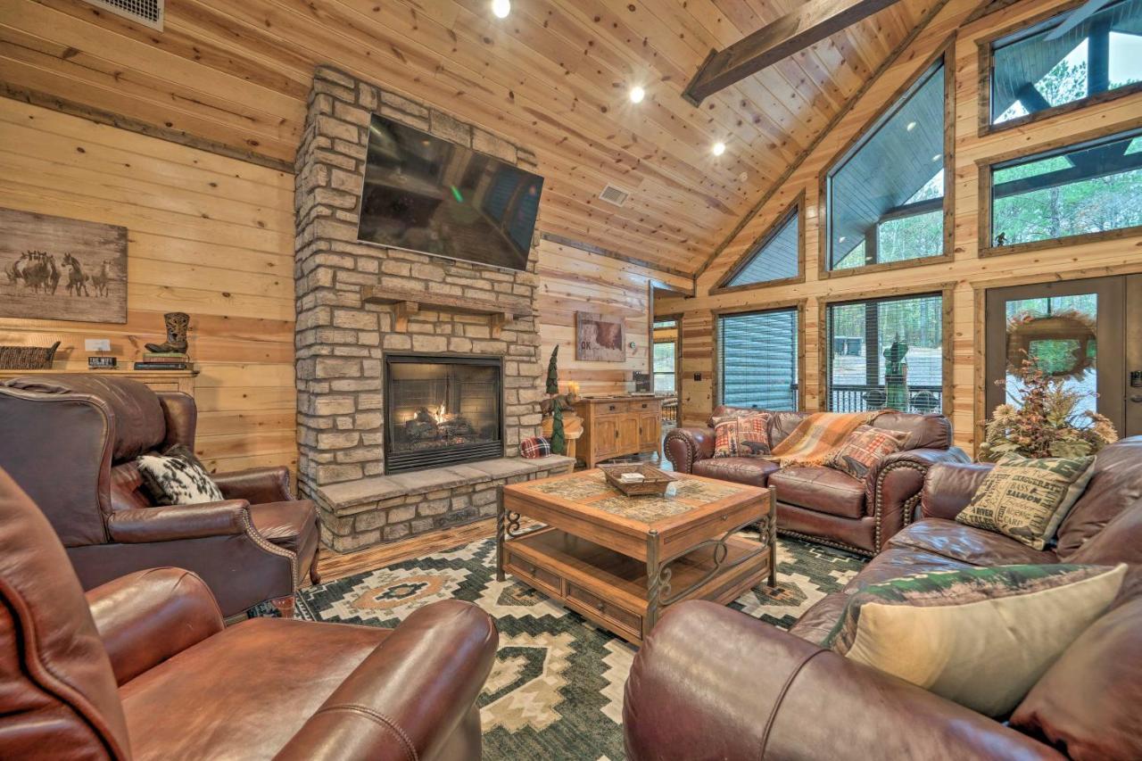 Broken Bow Cabin Deck With Hot Tub And Pool Table! Kültér fotó