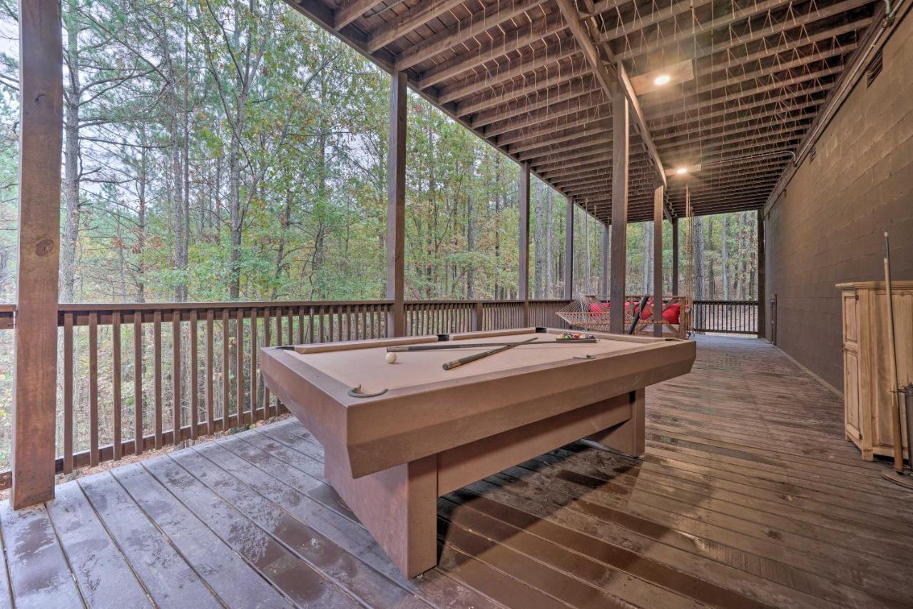 Broken Bow Cabin Deck With Hot Tub And Pool Table! Kültér fotó