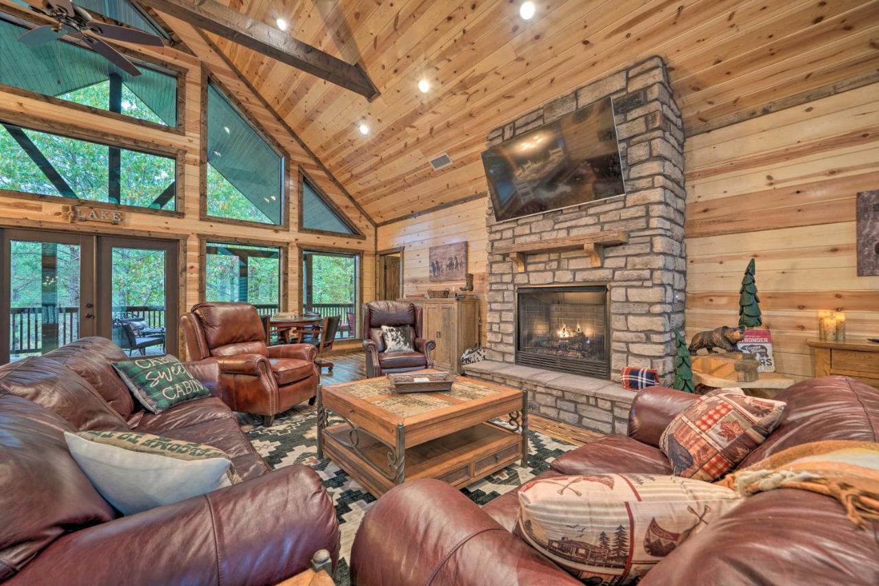 Broken Bow Cabin Deck With Hot Tub And Pool Table! Kültér fotó