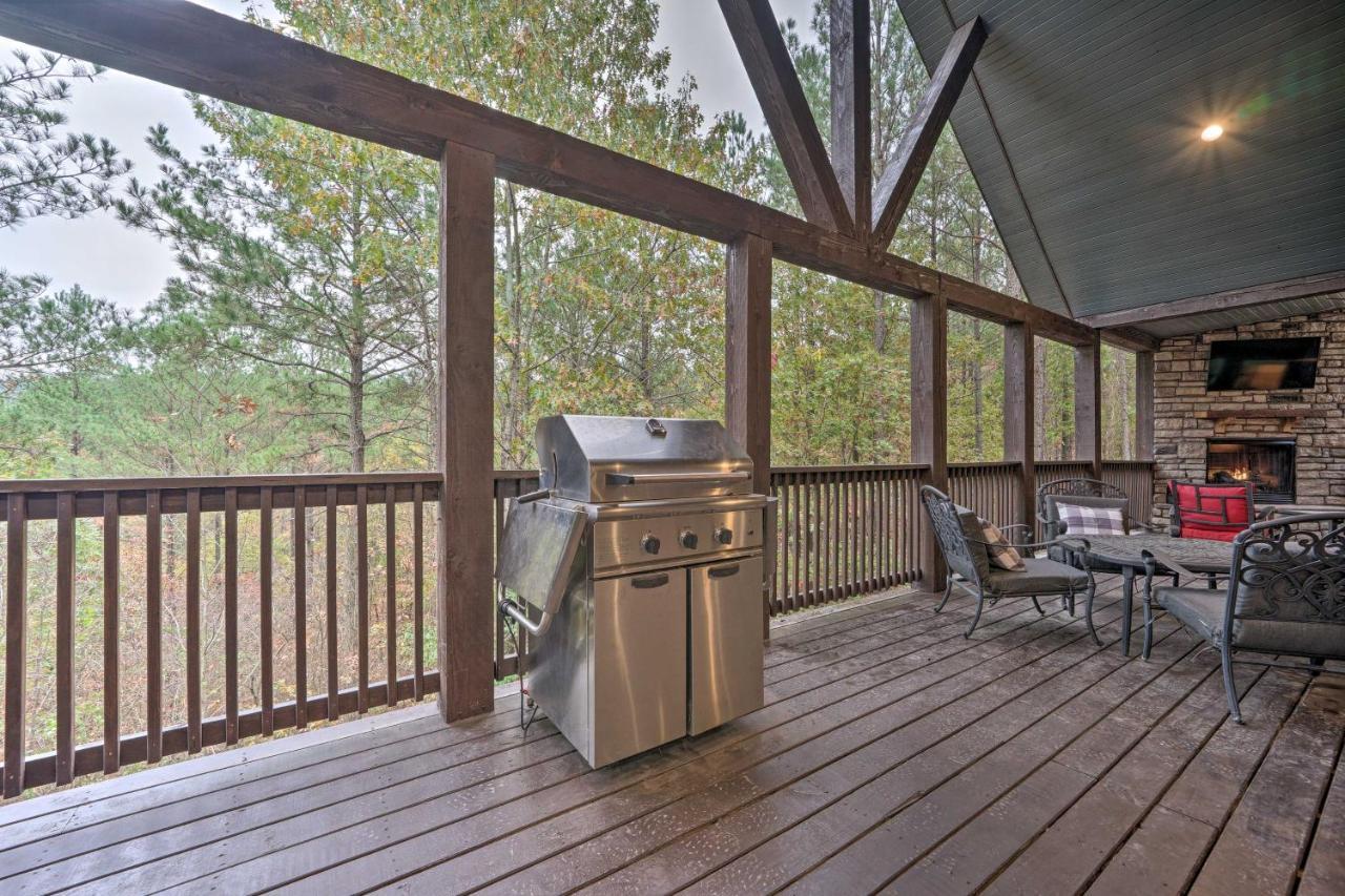 Broken Bow Cabin Deck With Hot Tub And Pool Table! Kültér fotó